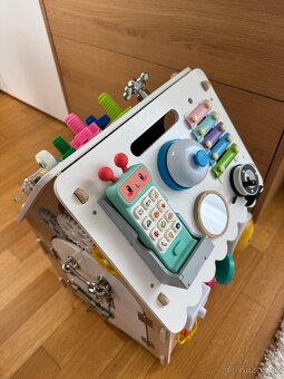 Iskay Montessori svítící dětský dům na hraní a učení - 3