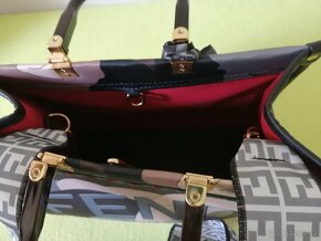 Prodám kabelku Fendi - 3