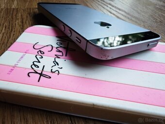 iPhone SE - 3