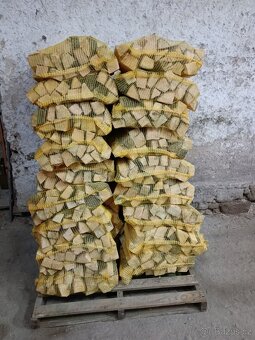 Suché dřevo pytlované Dub,Buk, Borovic, Smrk pytel 10-12kg d - 3