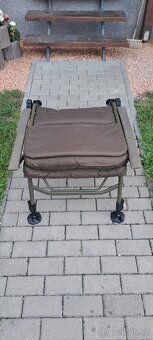 Avid Carp Benchmark Memory Foam Recliner - 3