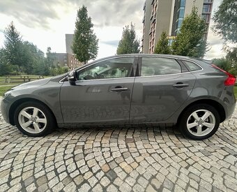VOLVO V40 2.0D3 110KW 5VÁLEC-AUTOMAT-KAMERA-COCKPIT-98Tkm - 3