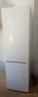 Lednička s mrazákem - 3