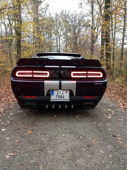 Dodge Challenger 5.7 hemi - 3