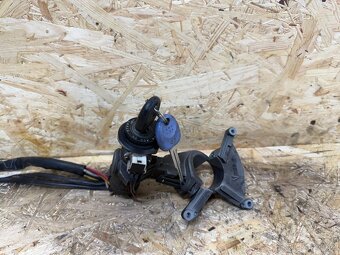 SPÍNACÍ SKŘÍŇKA HYUNDAI H1 - 3