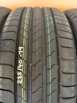 nové prémiové letní pneu 225/40-19 Bridgestone DOT 1225 - 3