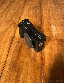 Sony a6500 | 35mm f/1.4 | příslušenství - 3