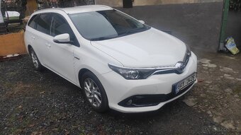 Toyota Auris 1.8i Hybrid, Combi. - 3