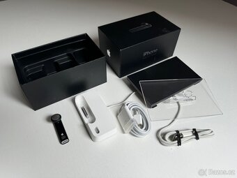 Sbírka iPhone 2G - 4S - 3