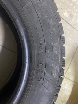 Pneu 215/65/16 C - 3