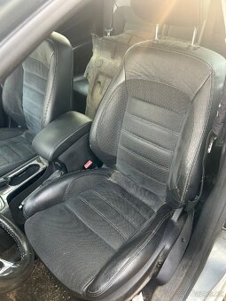 Mondeo MK4 Díly - 3