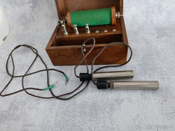 Technická starožitnost okolo r. 1915-1920. - 3