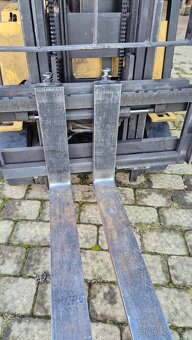 Elektrický Vysokozdvižný vozik s bočním posuvem - 3