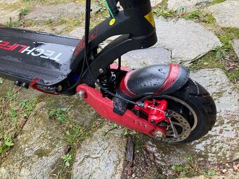 Prodám velice rychlou elektrickou koloběžku Techlife X7S - 3