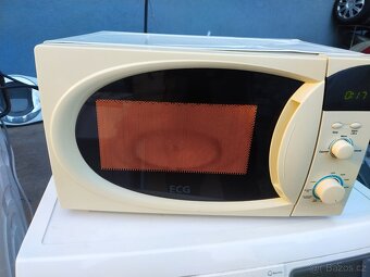 Prodám digitální mikrovlnnou troubu--Brno Dovoz - 3