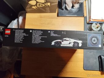 C41 Lego 42184 Bílé hyperauto Koenigsegg Jesko - 3