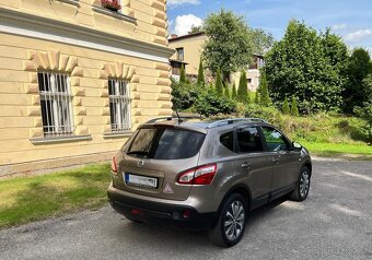 Nissan Qashqai 1,6 benzín 84 kW, naj. 111 300 km, r.v. 2010 - 3