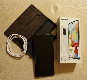 Samsung  Galaxy A71 - 3