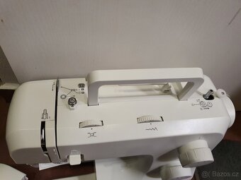 ŠICÍ STROJ, nový s krabicí, zaslání možné - 3