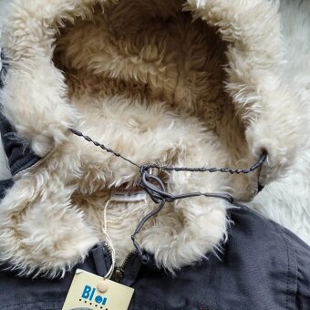 Dívčí zimní bundička s kožíškem motýlek šedá - 3