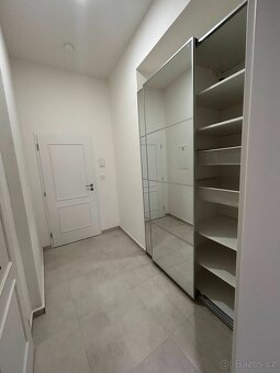 Pronájem bytu 1+kk Praha Nové Město - 3