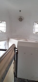 Přepravník 2 koní celolaminátový se sedlovnou - 3