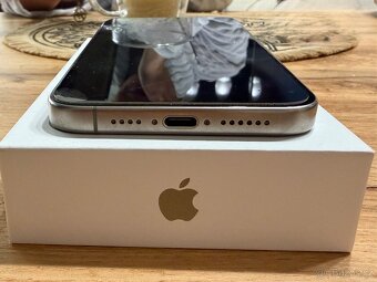 iPhone 15 Pro Max 256GB – Natural Titanium - 3