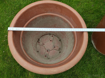 Dva velké květináče - 3