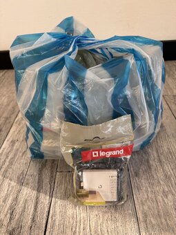 Elektromateriál Legrand - 3
