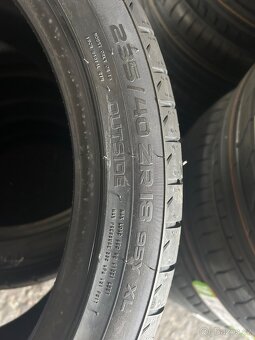 235/40/18 - 3