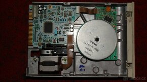 Nabízím funkční 5,25" disketovou mechaniku Teac FD-55GFR - 3