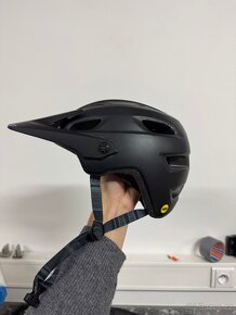 Přilba Giro cartelle MIPS - 3