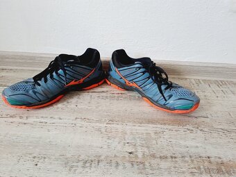 Sálovky - Mizuno Wave Tornado X2 - velikost 40,5 - 3