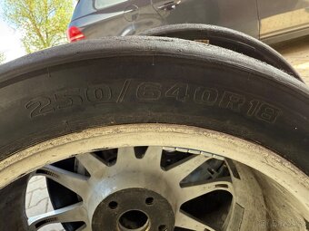 ZAVODNI PNEU SLICK AVON 250/640 R18 KOPCOVA SMES 2024 - 3