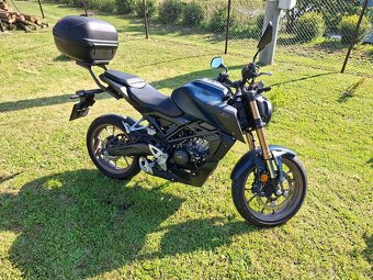 Honda CB125R - 3