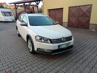VW Passat B7 Alltrack 2.0 Tdi 103 kW combi - 3