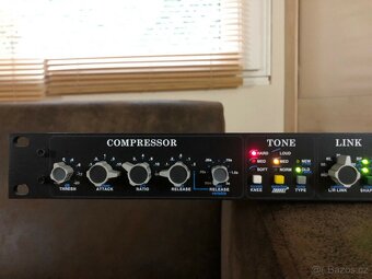 Kompresor API 2500 Dual Stereo Bus Compressor - 3
