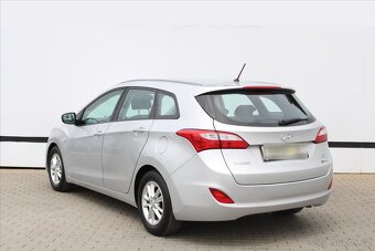 Hyundai i30 1.6i 88kW 56.000KM 1.MAJ. ČR (2016) - 3