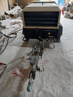Mobilní šroubový diesel kompresor Ingersoll Rand 7/51 - 3