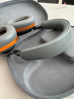 Bowers and Wilkins PX8 B&W McLaren - 3
