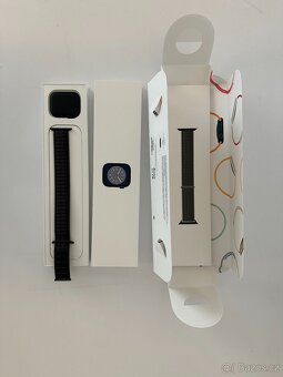 Apple Watch Series 8 45mm Midnight [3 řemínky zdarma] - 3