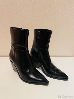 Polokozačky do špičky na podpatku vel. 37 JENNY top stav - 3