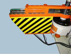 Ohýbačka trubek CMH 32 NC - 3