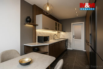 Prodej bytu 3+1, 80 m², Hradec Králové, ul. Čajkovského - 3