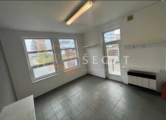 Pronájem komerční nemovitosti ve Slavičíně - 3