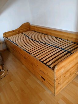 Postel 200x100cm - matrace, rošt a noční stolek - 3