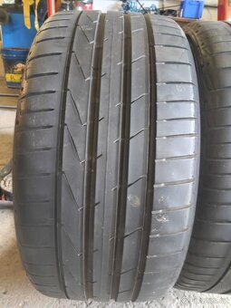 2xletní pneu 245/40/18. Nokian. - 3