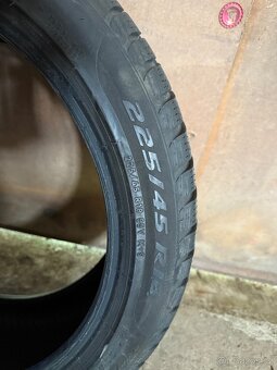 Prodám zimní pneu pirelli sottozero 225/45/18 - 3