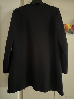 Černý kabátek rovného střihu, H&M, vel. 40 - 3