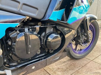 motorka Kawasaki GPX 600 R - 3